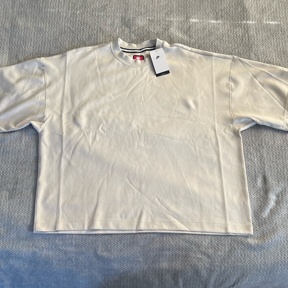 NWT Nike Tech Shirt - Picture 9 of 12